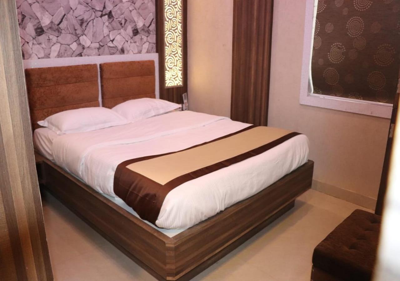 Hotel Angina Kalküta Dış mekan fotoğraf