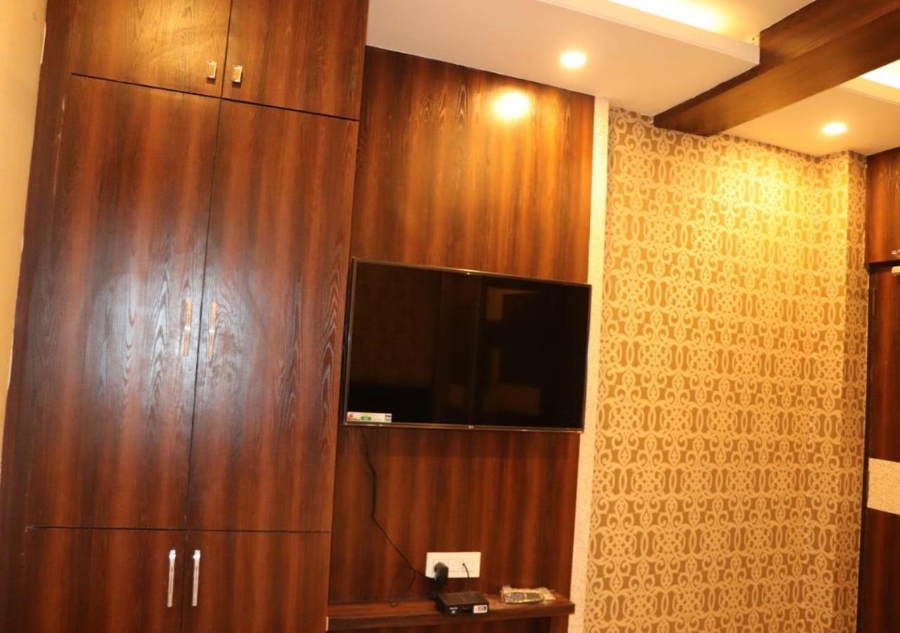 Hotel Angina Kalküta Dış mekan fotoğraf