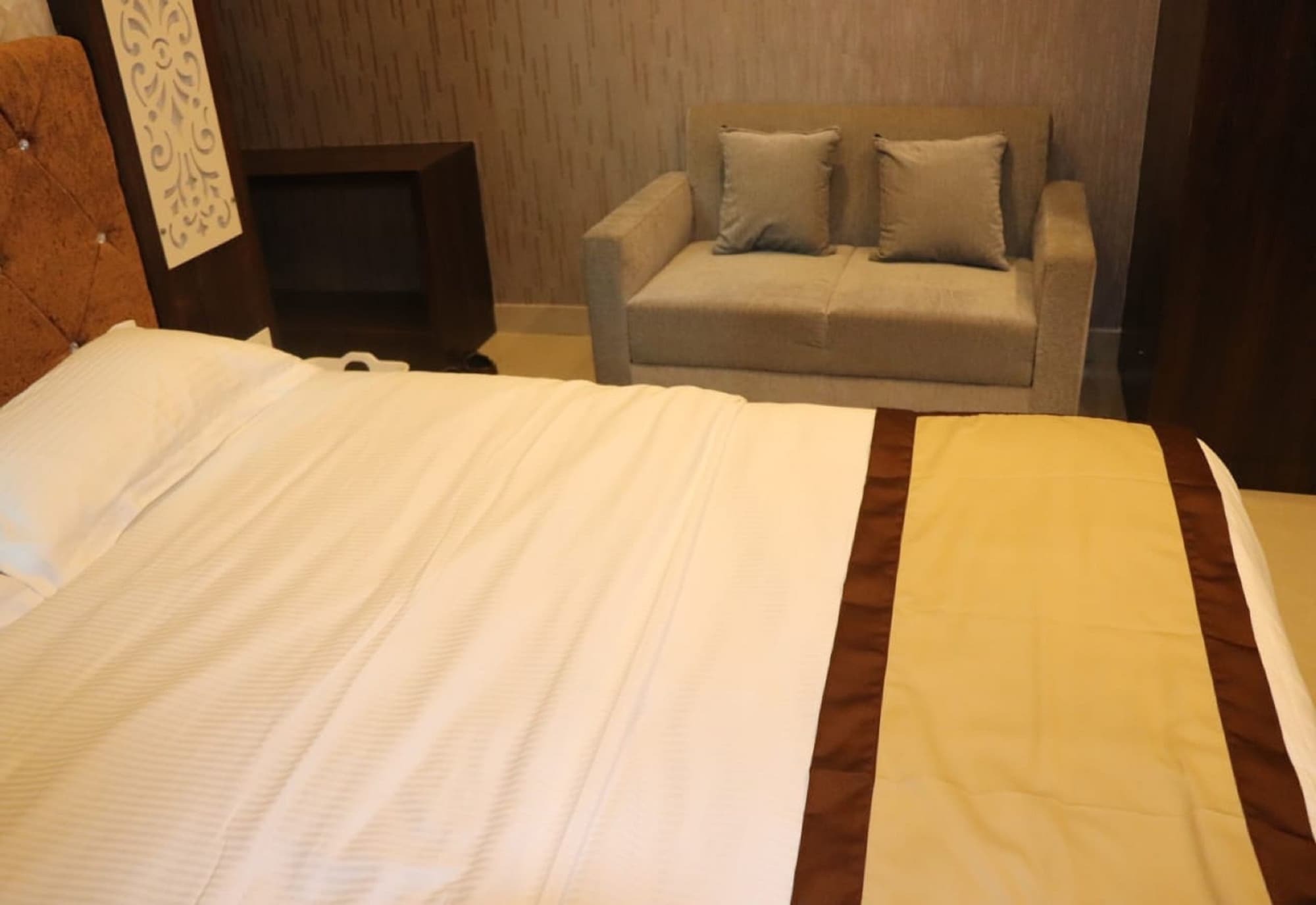 Hotel Angina Kalküta Dış mekan fotoğraf