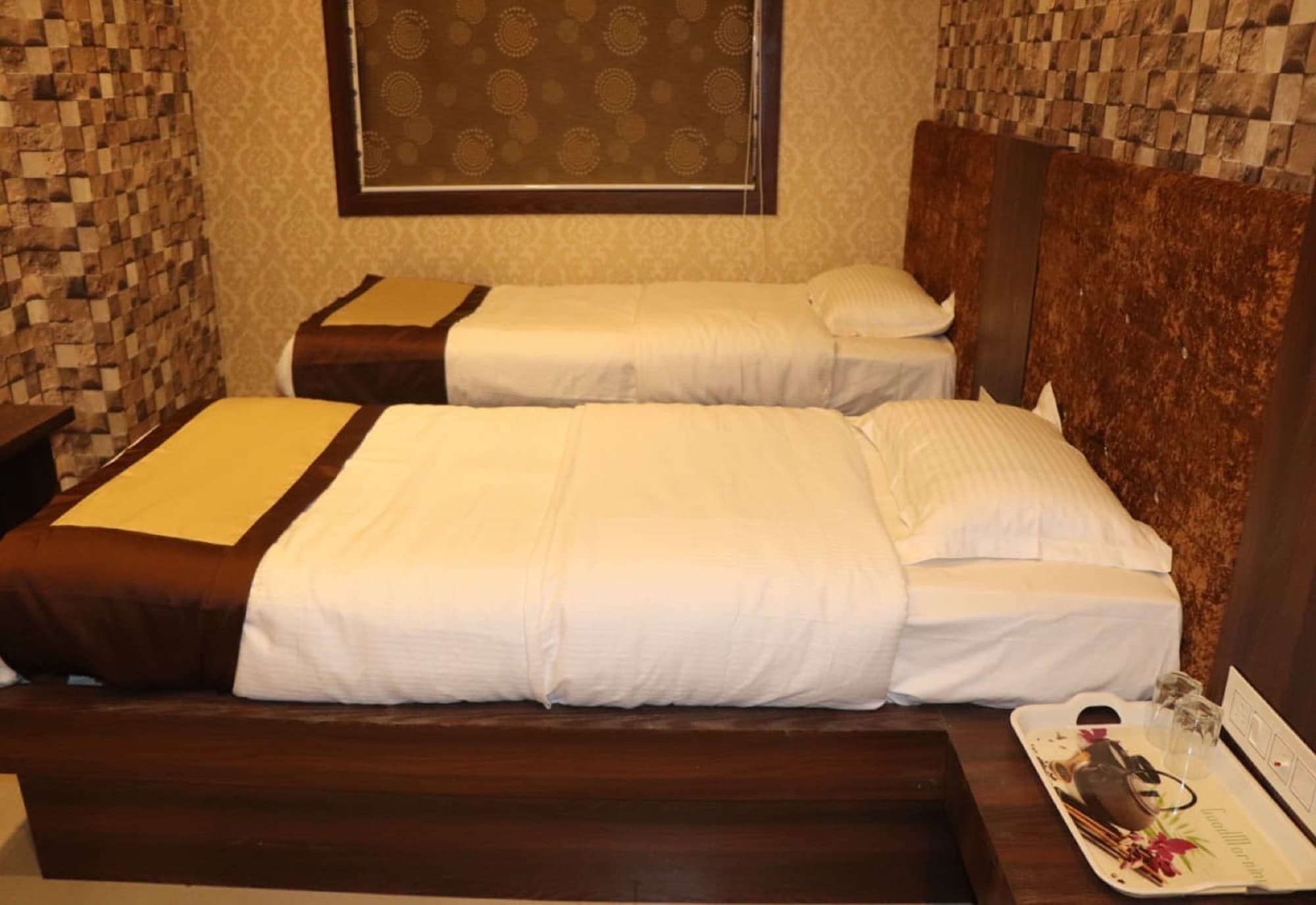 Hotel Angina Kalküta Dış mekan fotoğraf